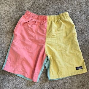 Patagonia Boys Baggies Shorts | Size Large